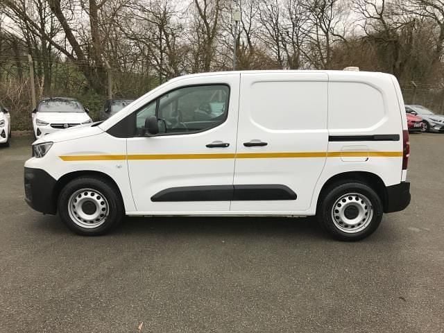 Begagnad Peugeot Partner 2020 Vit Minibuss