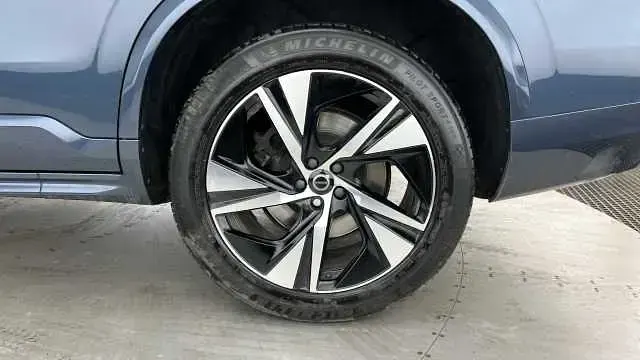 Used Volvo XC90 R-Design 235 HP (172 kW) 2022 Blue SUV