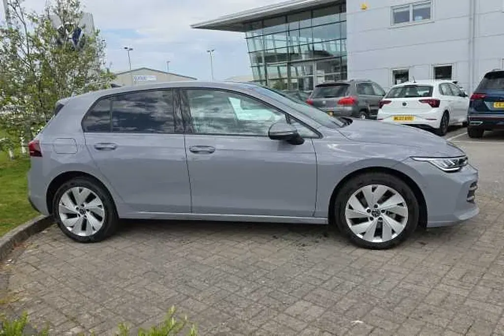 Usado VW Golf VIII 150 HP (110 kW) 2025