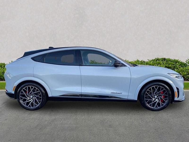 Used Ford Mustang GT 358 kW (487 HP) 2022 White Hatchback