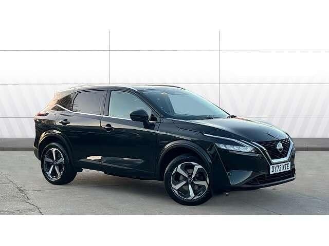Black Used 2024 Nissan Qashqai N-Connecta SUV | £17,868 (Good price) - Image 1/4