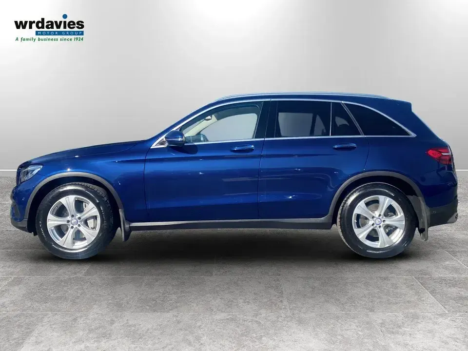 Usado Mercedes GLC250 Premium Plus 2016 Azul Carrinha