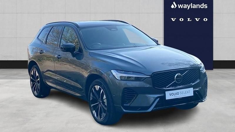 Used Volvo XC60 Ultra 449 HP (330 kW) 2025 Green SUV
