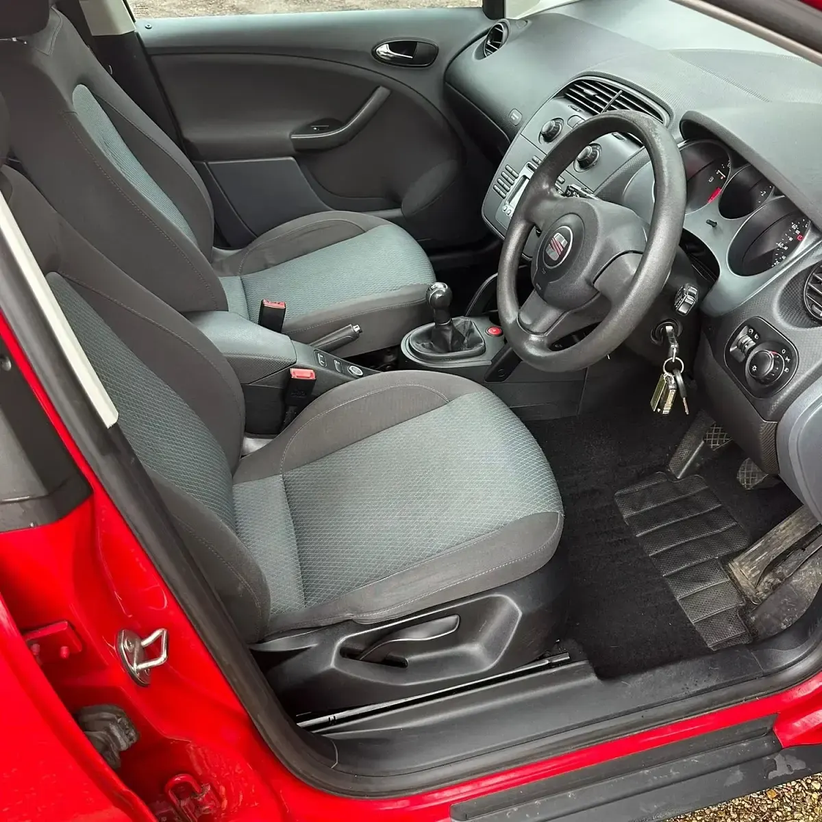 Used Seat Altea Reference 105 HP (77 kW) 2008 Red MPV