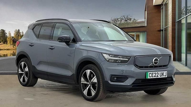 Used 2022 Volvo XC40 Plus SUV | £22,791 (Good price) - Image 1/4