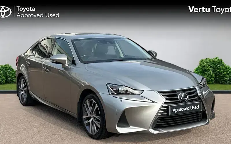Used Lexus IS300h 223 HP (164 kW) 2018 Sedan