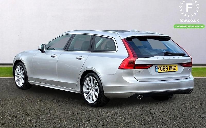 Usado Volvo V90 Momentum 254 HP (186 kW) 2020 Prateado Carrinha