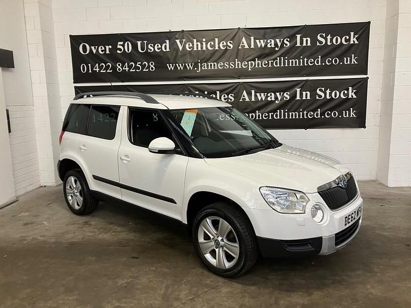 White Used 2012 Skoda Yeti SE SUV | £4,990 (Fair price) - Image 1/4