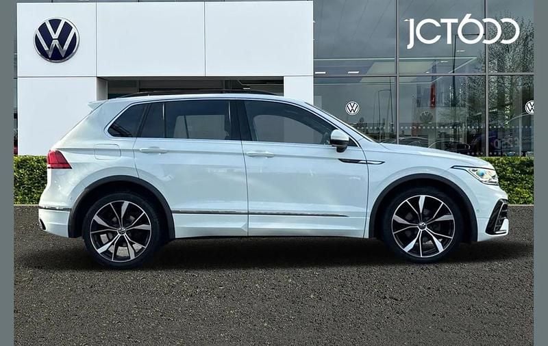 Used VW Tiguan R-line 150 HP (110 kW) 2022 White SUV