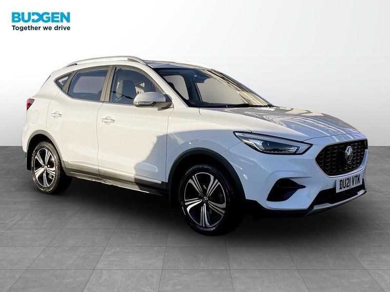 White Used 2021 MG ZS Excite Hatchback | £12,691 (Fair price) - Image 1/4