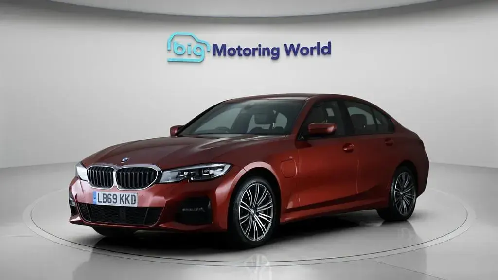 Used BMW 330e M Sport 292 HP (214 kW) 2019 Orange Sedan