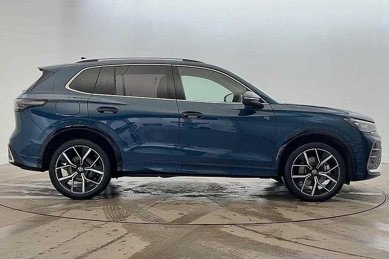 Used VW Tiguan R-line 272 HP (200 kW) 2025 Blue SUV