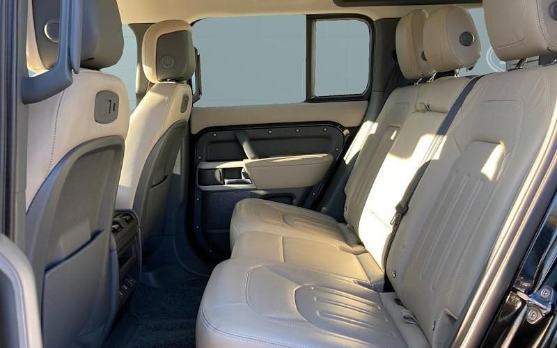 Used Land Rover Defender HSE 300 HP (220 kW) 2024 SUV