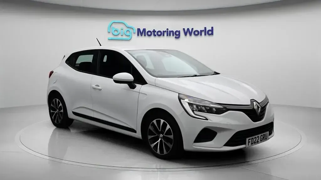Used Renault Clio Iconic 90 HP (66 kW) 2022 Hatchback
