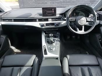 Begagnad Audi A5 Sport 190 HK (139 kW) 2019 Svart Sportkupé
