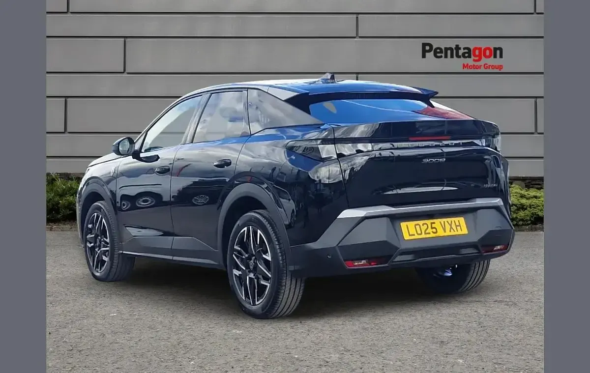 Second-hand Peugeot 3008 GTi 134 CP (98 kW) 2025 Negru SUV