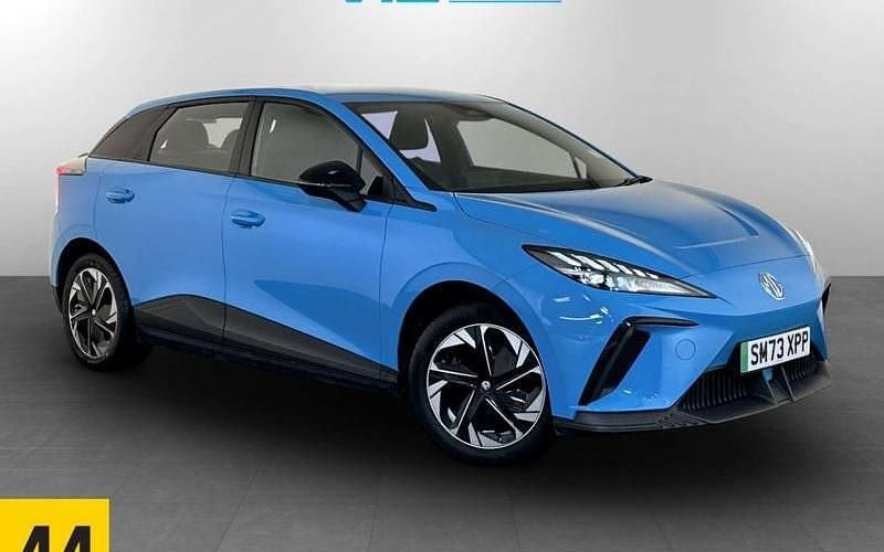 Used MG MG4 EV SE 150 kW (204 HP) 2024 Hatchback