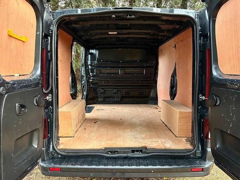 Used Renault Trafic 150 HP (110 kW) 2022 Grey