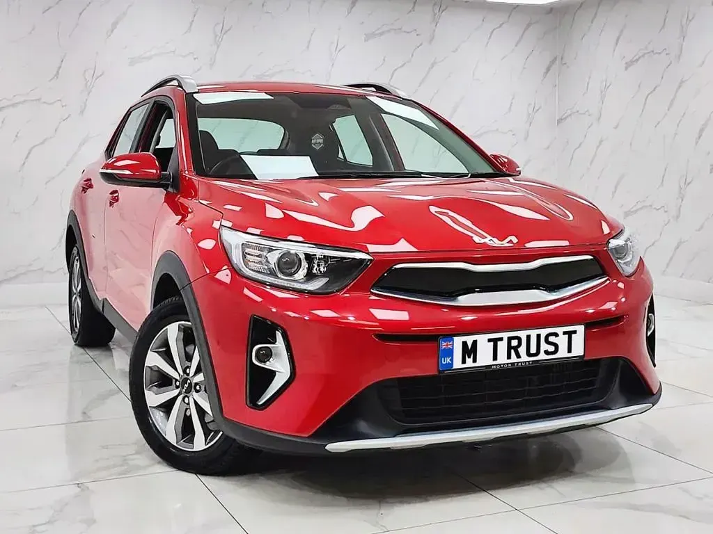 Used Kia Stonic 98 HP (72 kW) 2024 Red SUV