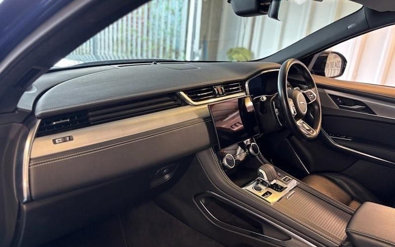 Usado Jaguar F-Pace R-Dynamic 204 HP (150 kW) 2021 Azul SUV