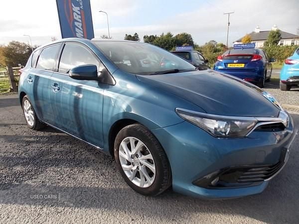 Blue Used 2017 Toyota Auris Hatchback | £7,995 (Fair price) - Image 1/4