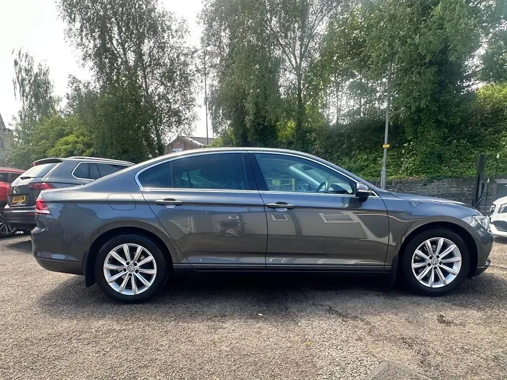 Used VW Passat Business 150 HP (110 kW) 2016 Grey Sedan