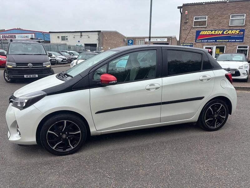 Pearl white Used 2017 Toyota Yaris Design Hatchback | £9,995 (Fair price) - Image 1/4