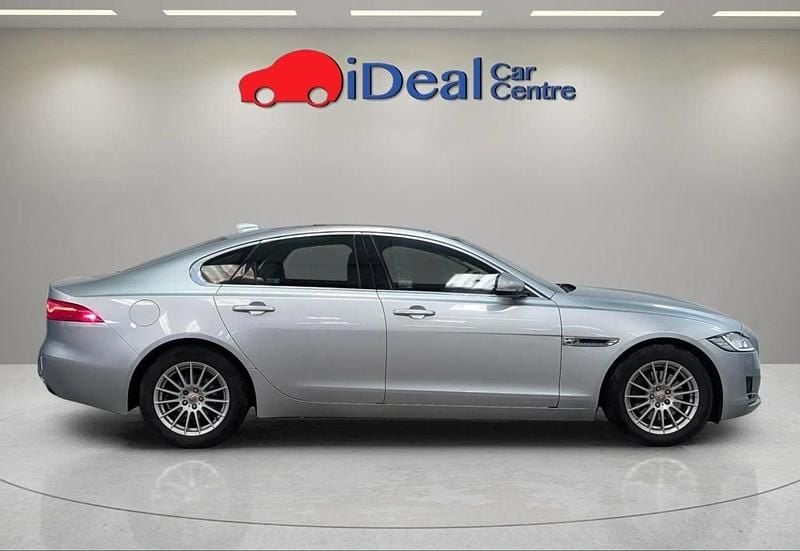 Used Jaguar XF Prestige 163 HP (119 kW) 2018 Silver Sedan