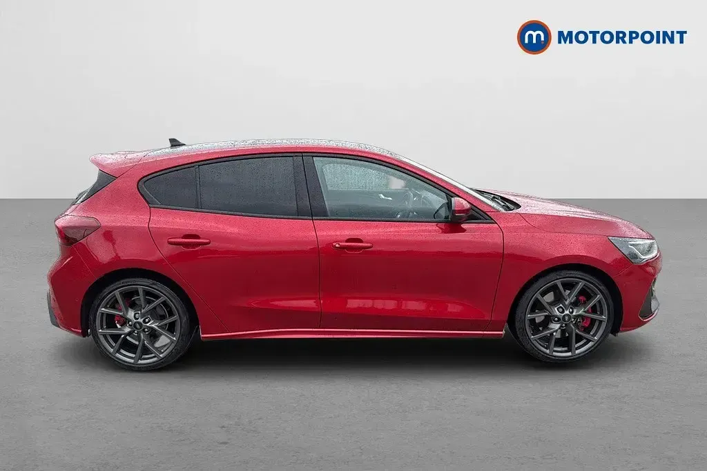 Używany Ford Focus ST 2022 Czerwony Hatchback