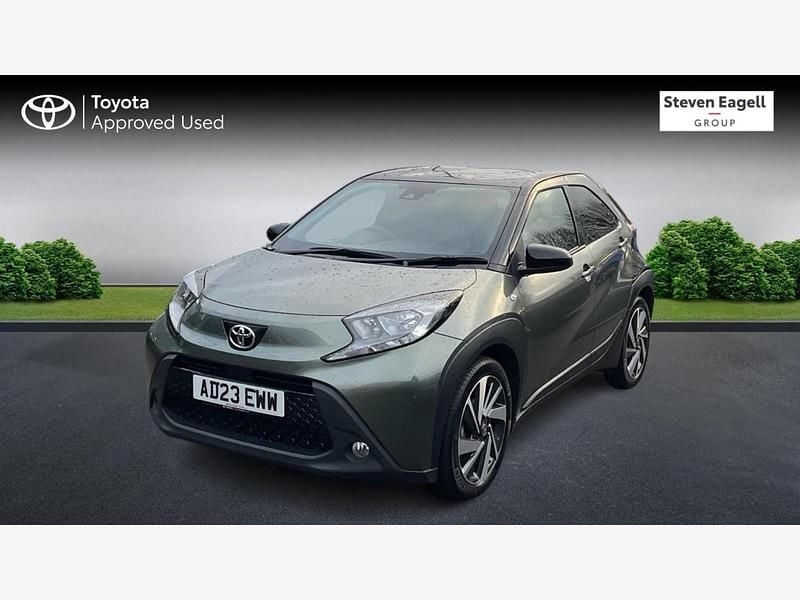Used Toyota Aygo X 72 HP (52 kW) 2023 Green SUV