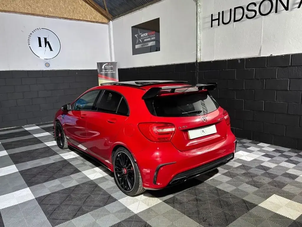 Usado Mercedes A45 AMG AMG 360 HP (264 kW) 2015 Vermelho Citadino