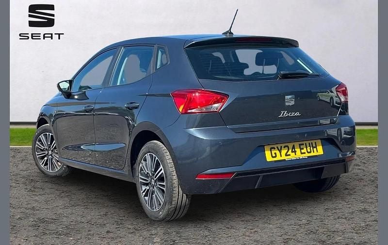 Begagnad Seat Ibiza SE Technology 94 HK (69 kW) 2024 Grå Halvkombi