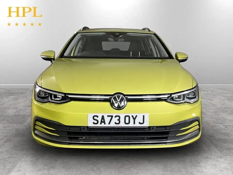 Used VW Golf VIII Style 150 HP (110 kW) 2023 Yellow Estate