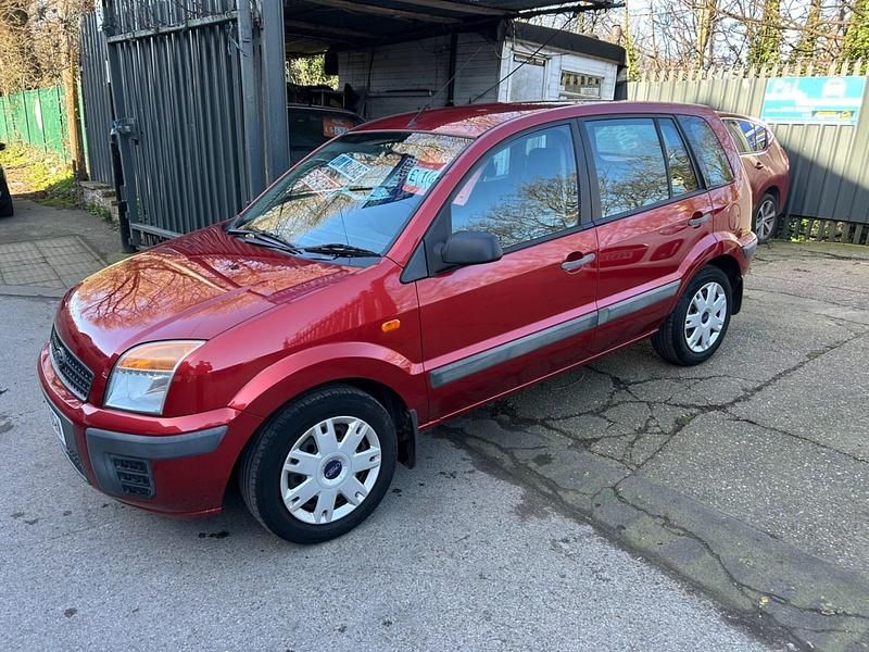 Used Ford Fusion Style 79 HP (58 kW) 2007 Orange Hatchback