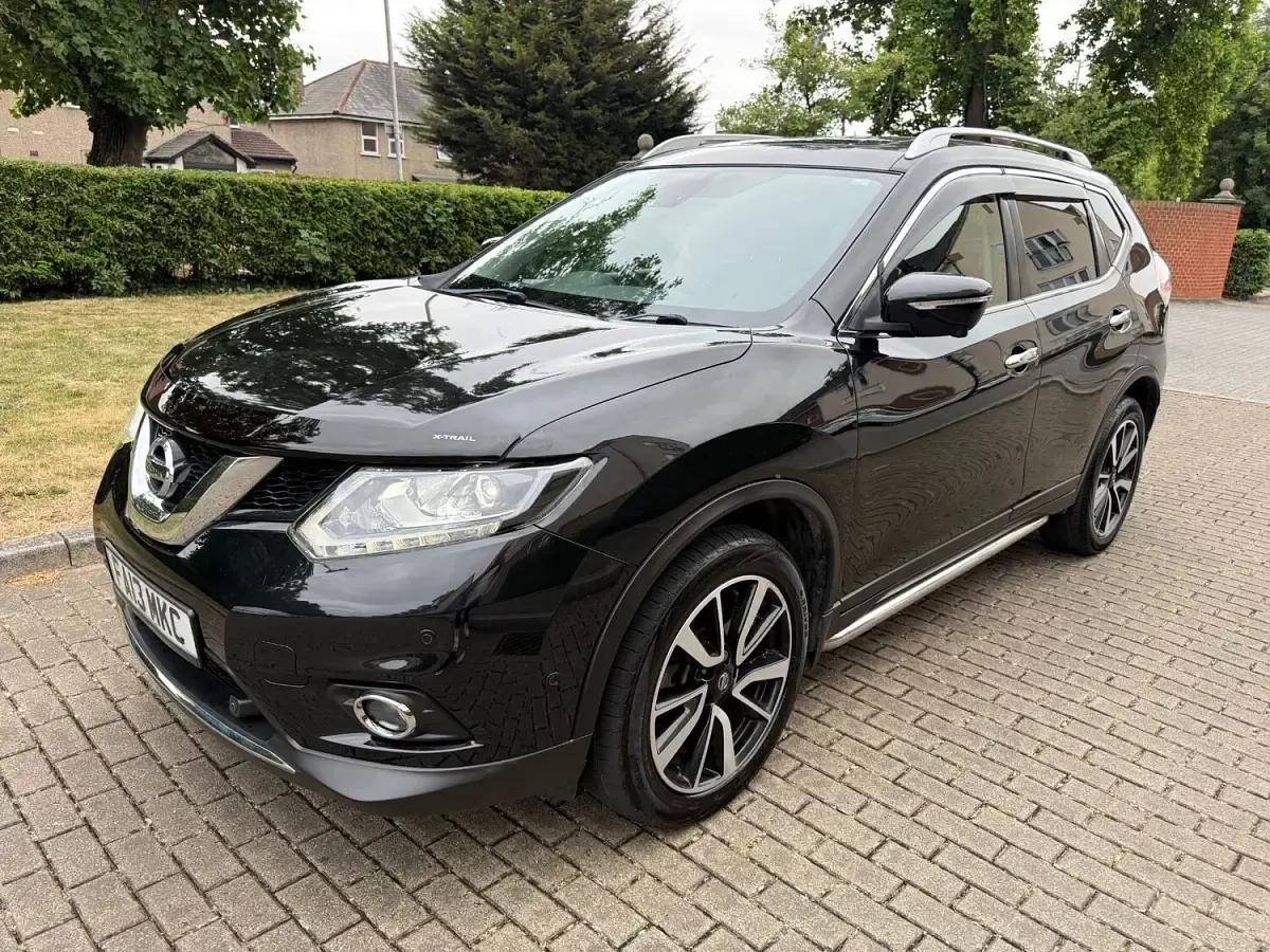 Used Nissan X-Trail Tekna 177 HP (130 kW) 2017 Black SUV