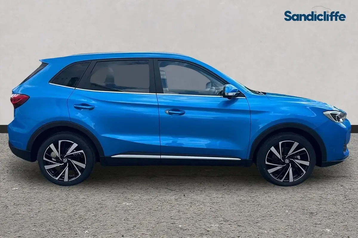 Used MG ZS Trophy 196 HP (144 kW) 2024 Metallic  battersea blue SUV
