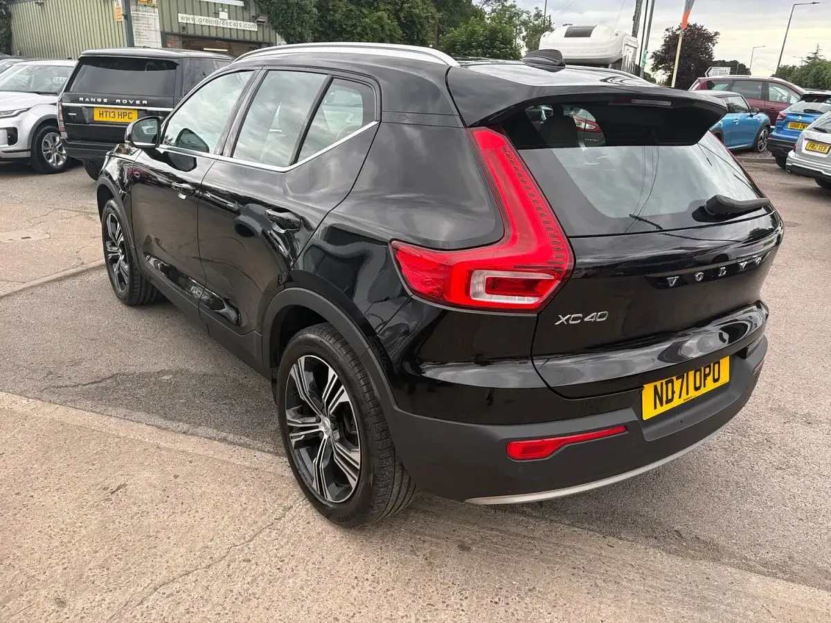Used Volvo XC40 Inscription 2022 Black SUV
