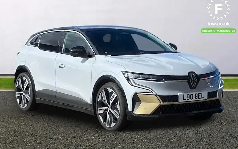 Begagnad Renault Megane E-Tech 160 kW (218 HK) 2023 Halvkombi