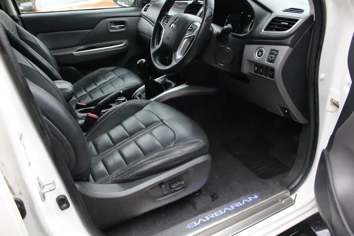 Used Mitsubishi L200 Top 181 HP (133 kW) 2019 White Pickup