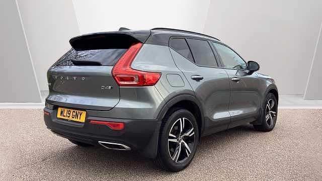 Used Volvo XC40 R-Design 188 HP (138 kW) 2019 SUV