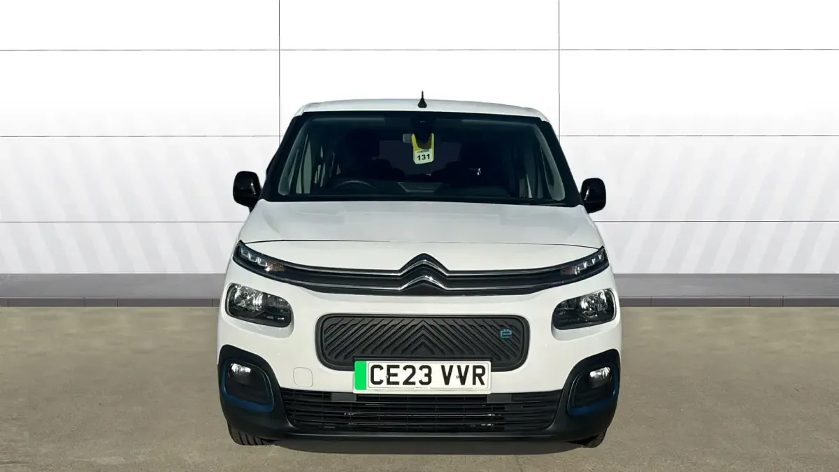 Used Citroën e-Berlingo Feel 100 kW (136 HP) 2023 White MPV