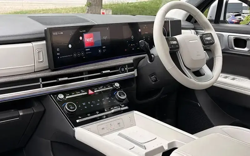 Usado Hyundai Santa Fe Ultimate 253 HP (186 kW) 2026 SUV
