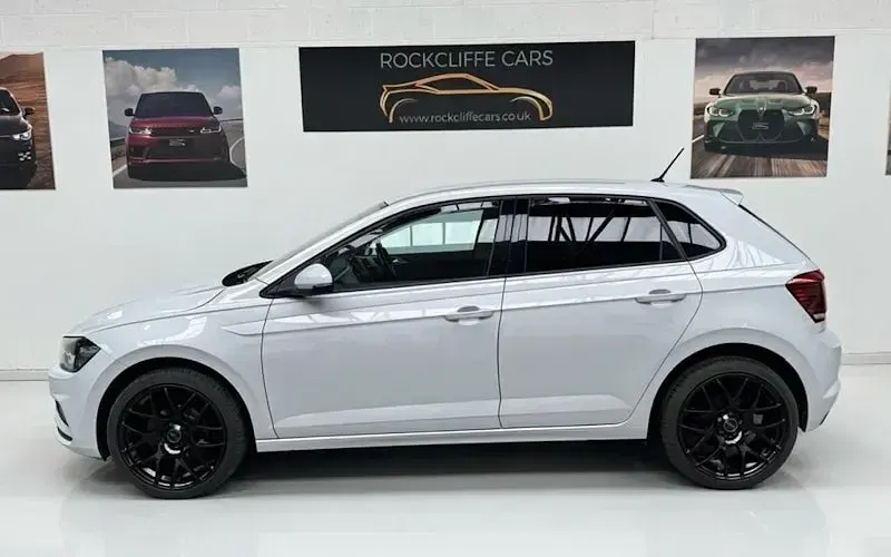 Used VW Polo SE 95 HP (69 kW) 2019 Silver Hatchback