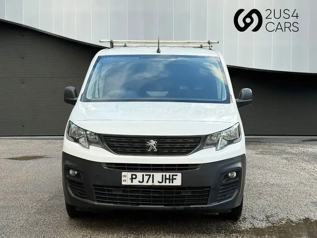 Begagnad Peugeot Partner Premium 2021 Vit Minibuss