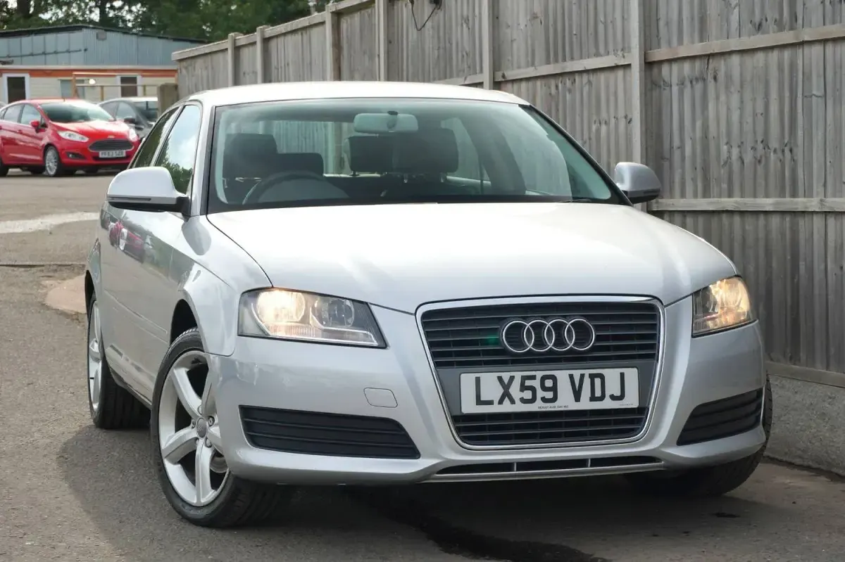 Used Audi A3 102 HP (75 kW) 2009 Silver Hatchback
