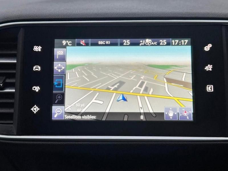 Used Peugeot 308 Allure 130 HP (95 kW) 2016 Silver Hatchback