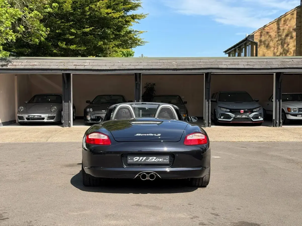 Usado Porsche Boxster 280 HP (205 kW) 2005 Preto Cabrios