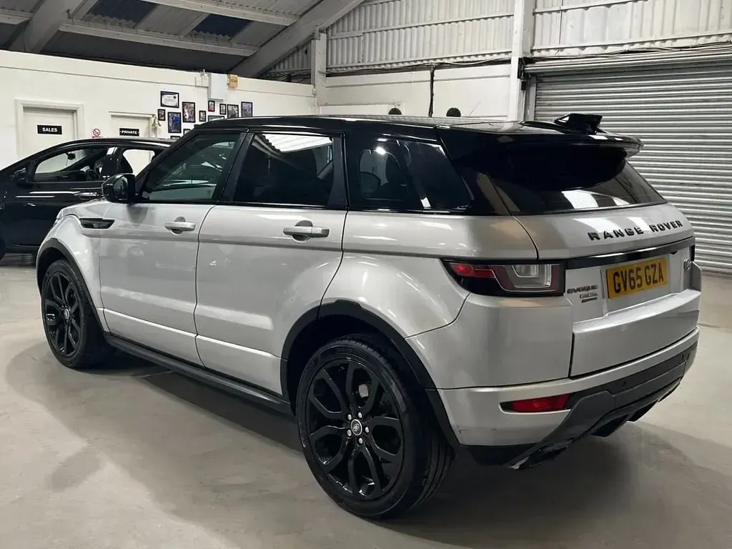 Używany Land Rover Range Rover evoque HSE Dynamic 180 KM (132 kW) 2015 Srebrny Kombi