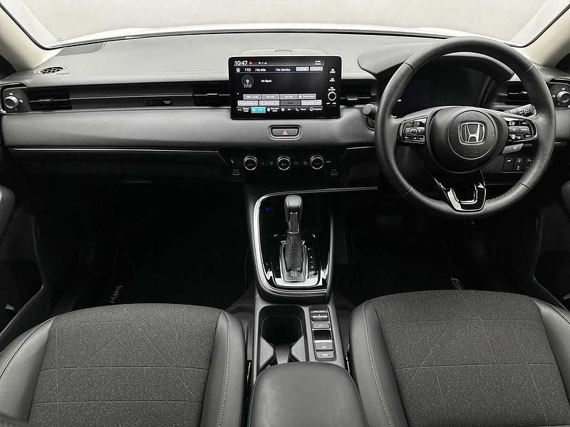 Used Honda HR-V Advance 131 HP (96 kW) 2024 Platinum white SUV