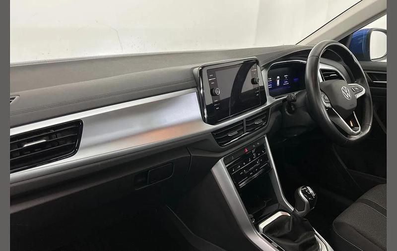 Used VW T-Roc Life 110 HP (80 kW) 2023 Blue SUV
